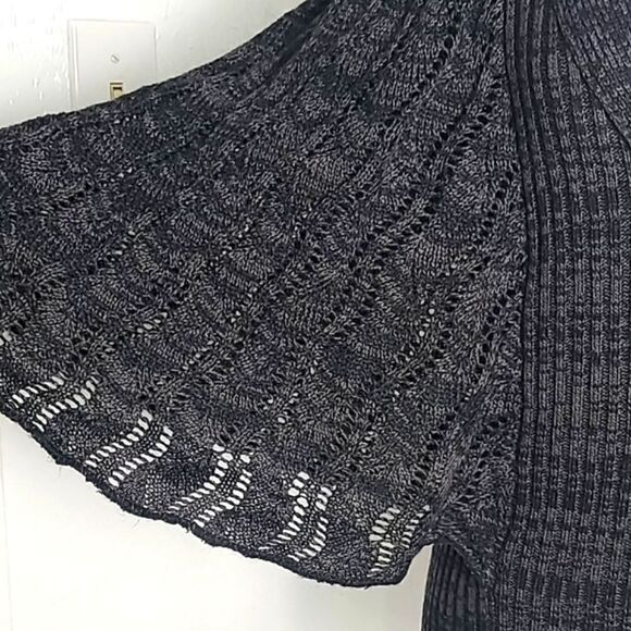 Cardigan Sweater Cape with Batwing Sleeves, Black & Gray Loose Knit, Size Medium - Picture 4 of 11